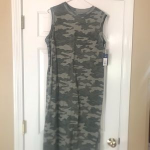 NWT Universal Thread Camo sleeveless dress